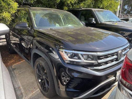 Black Metallic 2023 Volkswagen Atlas 3.6L SE w/Technology