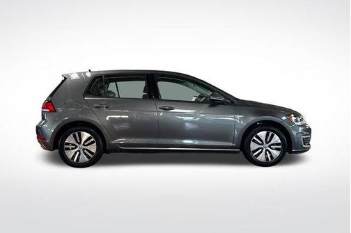 2019 Volkswagen e-Golf SE