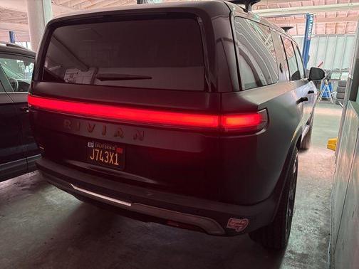 Midnight 2023 Rivian R1S Adventure