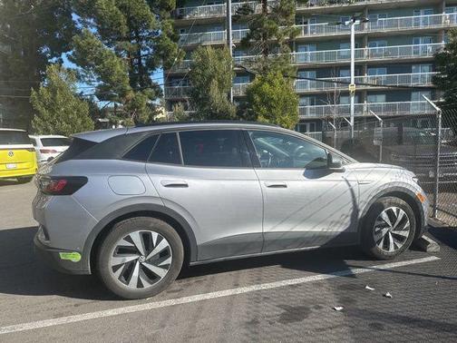 2023 Volkswagen ID.4 Pro