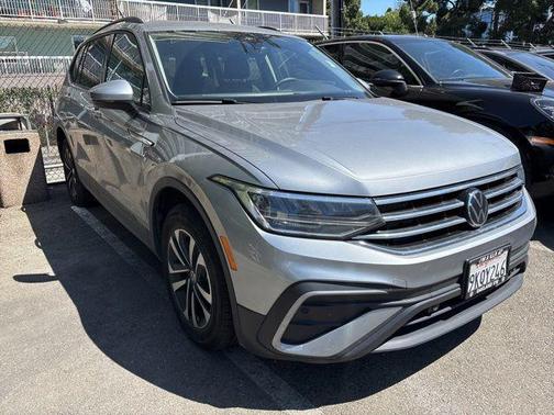 Pyrite Silver Metallic 2024 Volkswagen Tiguan 2.0T S