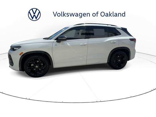 White 2026 Volkswagen Tiguan 2.0T SE R-Line Black