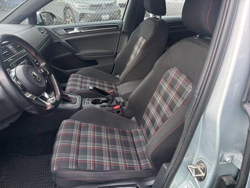 2017 Volkswagen Golf GTI 2.0T S 4-Door