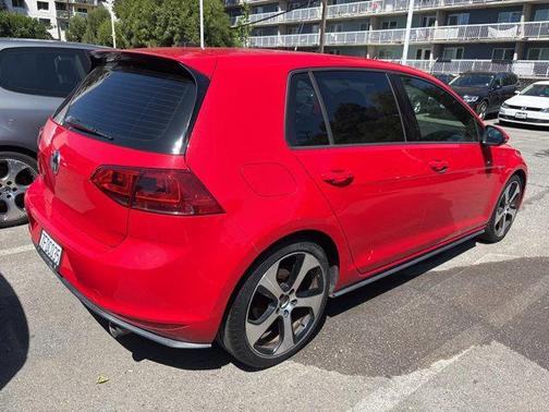 Tornado Red 2015 Volkswagen Golf GTI 2.0T SE 4-Door