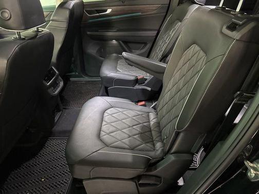 2024 Volkswagen Atlas 2.0T SEL Premium R-Line 4MOTION