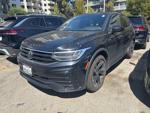 2024 Volkswagen Tiguan 2.0T SE R-Line Black