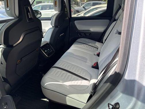 2024 Rivian R1T Adventure