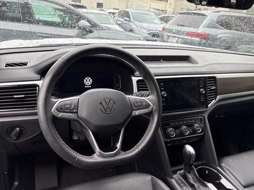 Pure White 2023 Volkswagen Atlas 3.6L SE w/Technology
