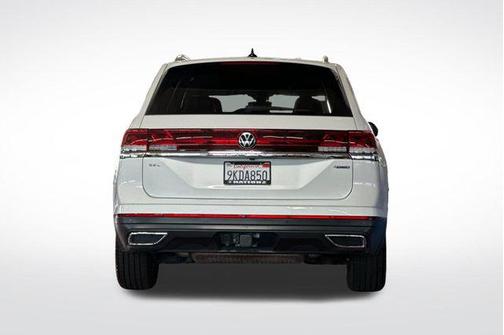 Opal White Pearl 2024 Volkswagen Atlas 2.0T SEL
