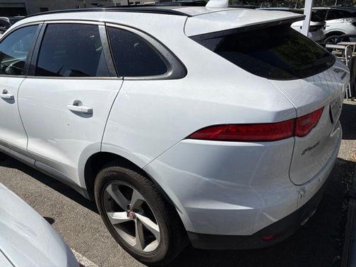 Polaris White 2017 Jaguar F-PACE 20d Premium