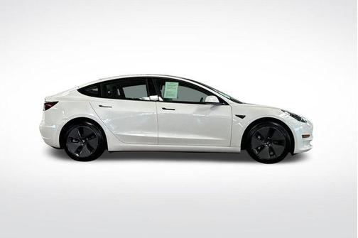 Midnight Silver Metallic 2022 Tesla Model 3 Long Range