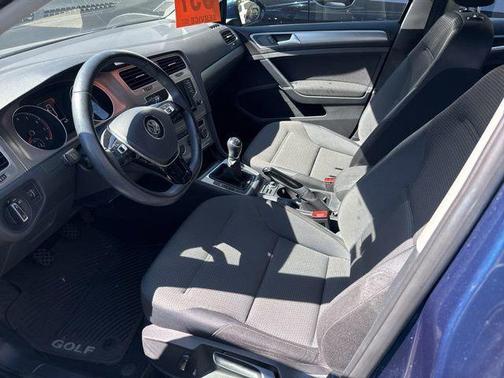 2017 Volkswagen Golf TSI S 4-Door
