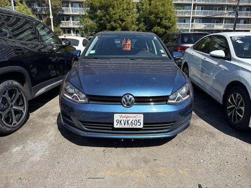 2017 Volkswagen Golf TSI S 4-Door