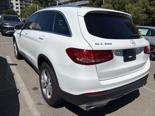 Polar White 2018 Mercedes-Benz GLC 300 Base