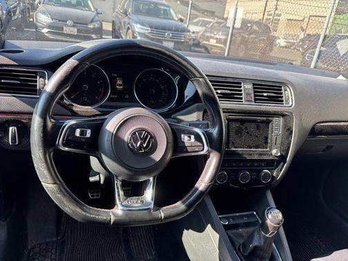 2017 Volkswagen Jetta GLI