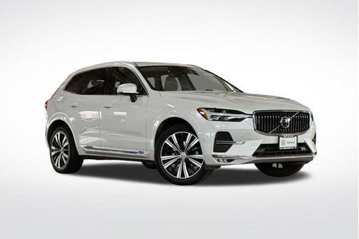 2023 Volvo XC60 B5 Plus Bright Theme