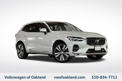 2023 Volvo XC60 B5 Plus Bright Theme