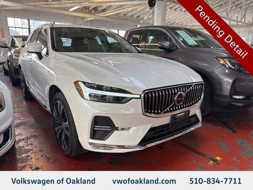 2023 Volvo XC60 B5 Plus Bright Theme