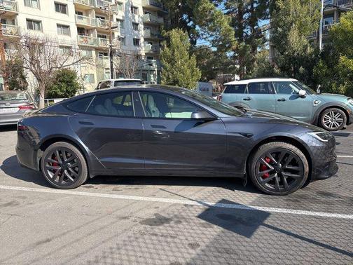 2024 Tesla Model S Plaid