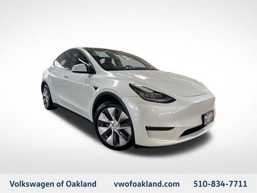 Pearl White Multi-Coat 2021 Tesla Model Y Long Range Dual Motor All-Wheel Drive