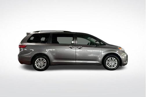 2017 Toyota Sienna XLE Premium