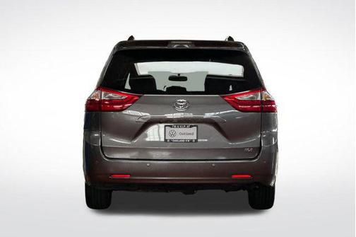2017 Toyota Sienna XLE Premium