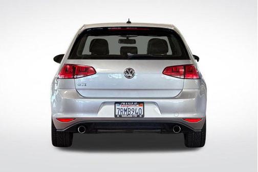 2016 Volkswagen Golf GTI 2.0T SE 4-Door