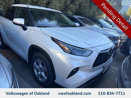 2022 Toyota Highlander LE