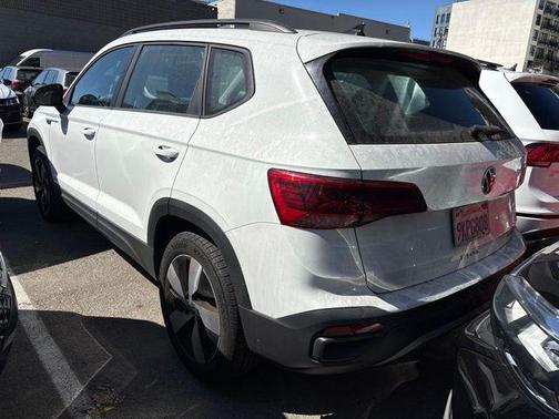 Pure White 2023 Volkswagen Taos 1.5T S