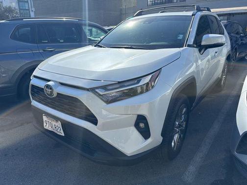 2025 Toyota RAV4 XLE Premium