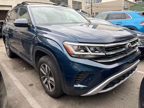 Blue Metallic 2022 Volkswagen Atlas 2.0T SE