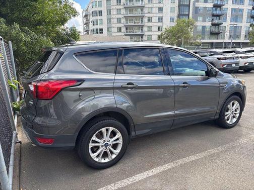 MAGNETIC METALLIC 2019 Ford Escape SE