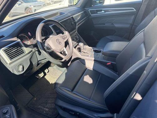 2021 Volkswagen Atlas Cross Sport 3.6L V6 SE w/Technology R-Line