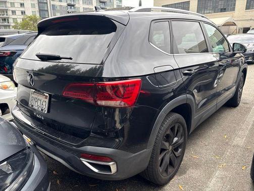 Deep Black 2022 Volkswagen Taos 1.5T SE