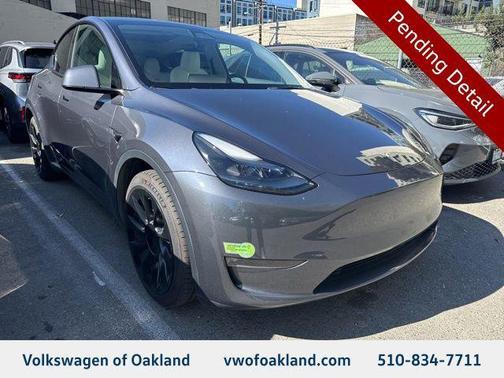 2023 Tesla Model Y Long Range Dual Motor All-Wheel Drive