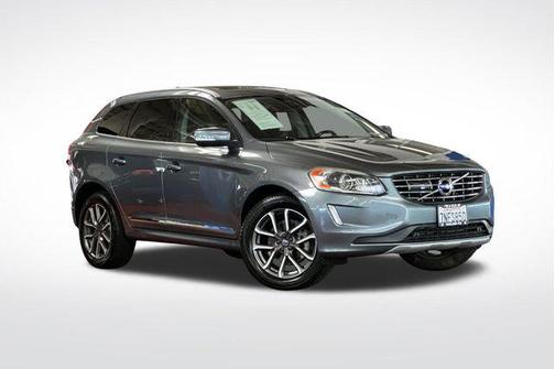 2016 Volvo XC60 T5 Drive-E Platinum