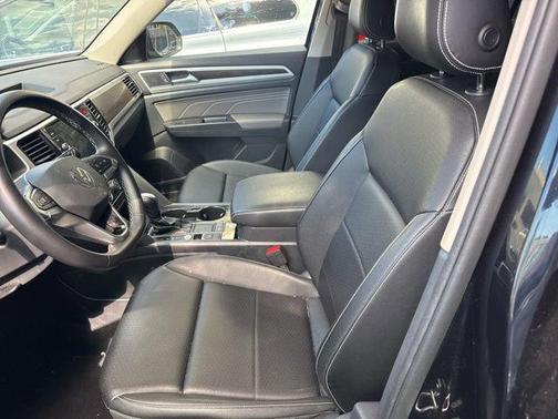 2023 Volkswagen Atlas 2.0T SE w/Technology
