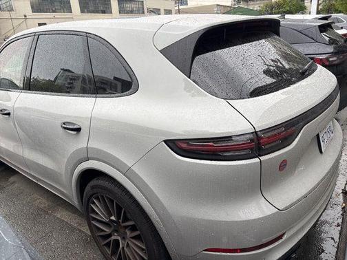 Chalk 2023 Porsche Cayenne Cayenne