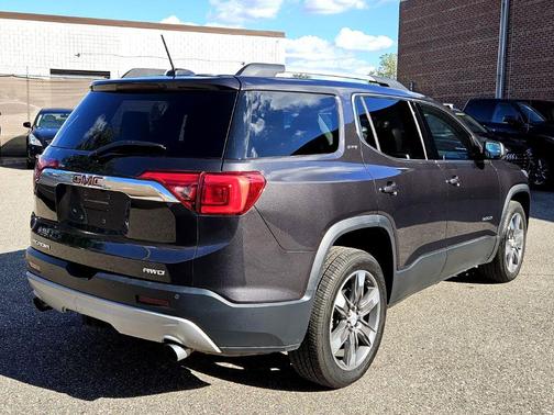 2017 GMC Acadia SLT-2