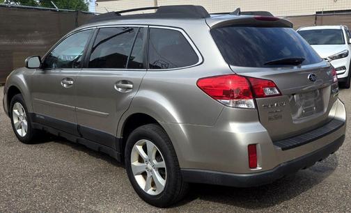 Tungsten Metallic 2014 Subaru Outback 2.5i Premium