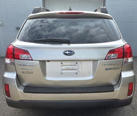Tungsten Metallic 2014 Subaru Outback 2.5i Premium