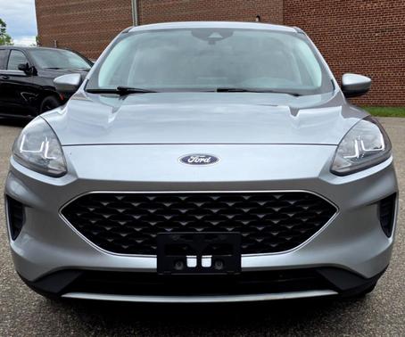 Silver 2021 Ford Escape SE