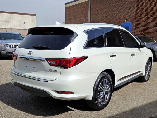 2017 INFINITI QX60 Base