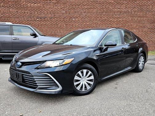 2021 Toyota Camry Hybrid LE