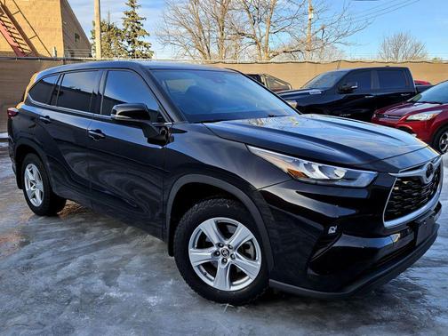 2020 Toyota Highlander LE