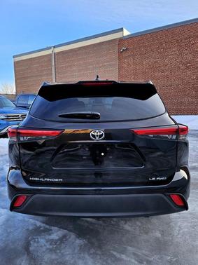 2020 Toyota Highlander LE