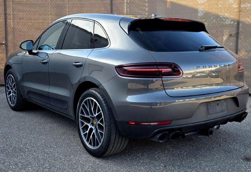 2018 Porsche Macan Sport Edition