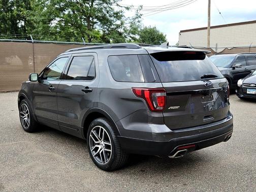 2017 Ford Explorer sport