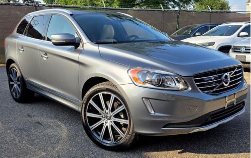 Gray 2016 Volvo XC60 T6 Platinum