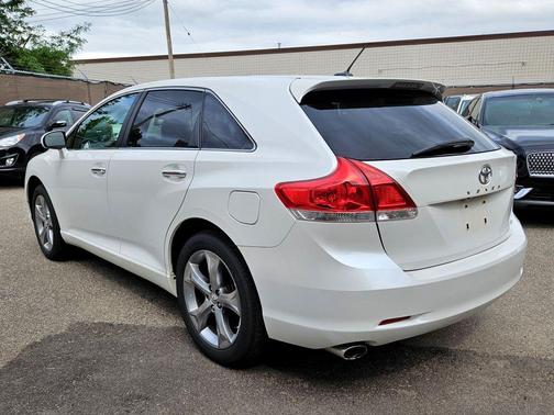 2010 Toyota Venza Base V6 (A6)